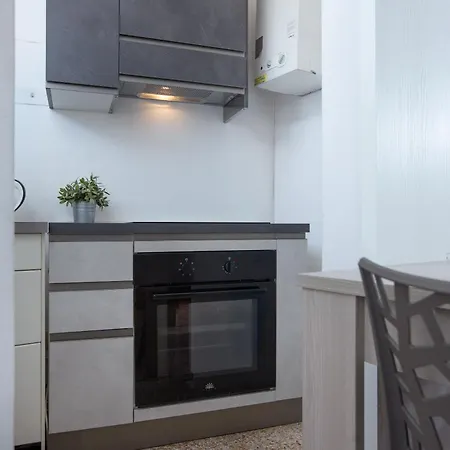 Apartment Galleria Moderna In Porta Romana Milan